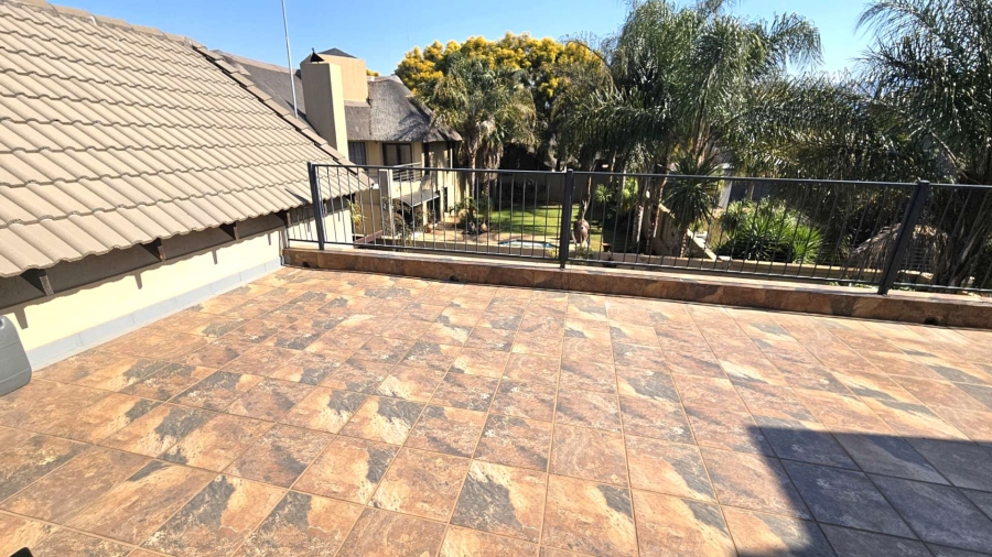 To Let 2 Bedroom Property for Rent in Melodie North West
